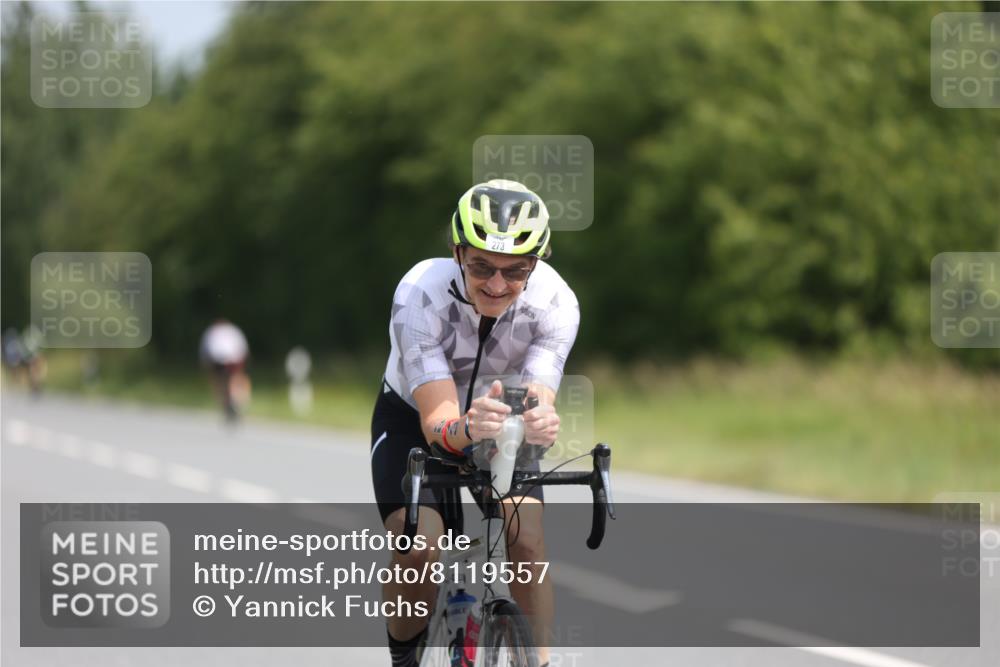 22.06.2025 - Viking Triathlon Yannick Fuchs http://msf.ph/oto/8119557 22.06.2025 11:45:05 Radfahren 29, 117, 169, 185, 273, 446, 449, 451, 548, 618 meine-sportfotos.de