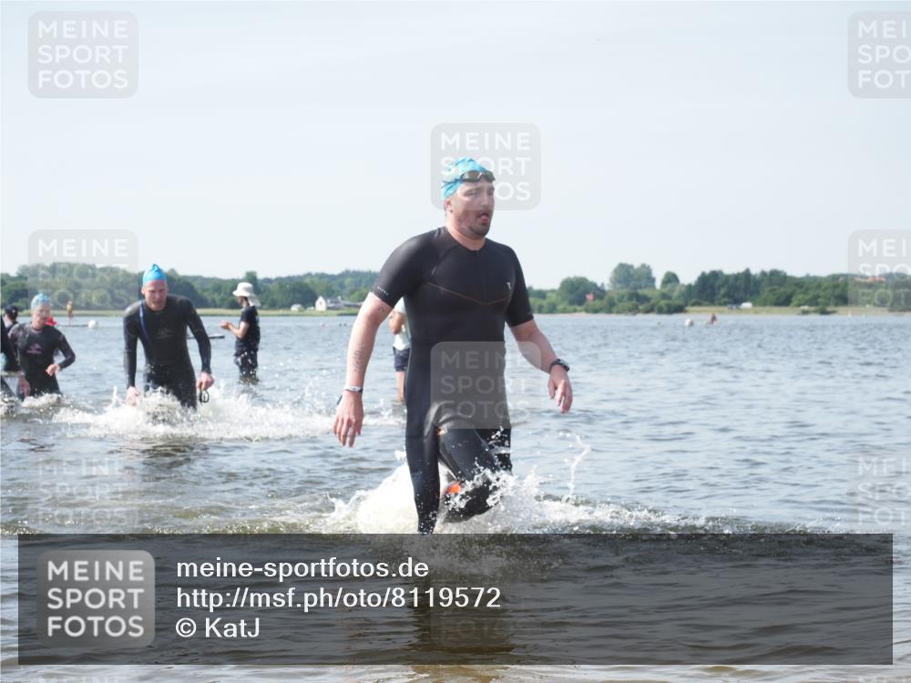 22.06.2025 - Viking Triathlon KatJ http://msf.ph/oto/8119572 22.06.2025 10:47:18 Schwimmen 51, 74, 76, 267, 421, 547 meine-sportfotos.de