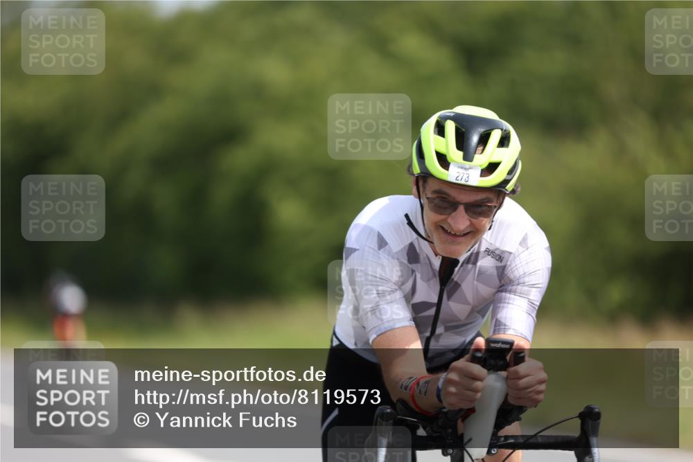 22.06.2025 - Viking Triathlon Yannick Fuchs http://msf.ph/oto/8119573 22.06.2025 11:45:05 Radfahren 29, 117, 169, 185, 273, 446, 449, 451, 548, 618 meine-sportfotos.de