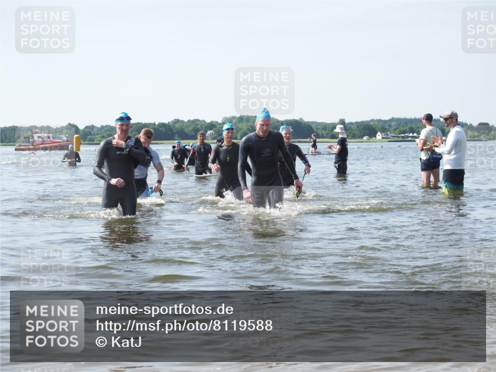 22.06.2025 - Viking Triathlon KatJ http://msf.ph/oto/8119588 22.06.2025 10:47:20 Schwimmen 51, 74, 76, 267, 421, 547 meine-sportfotos.de