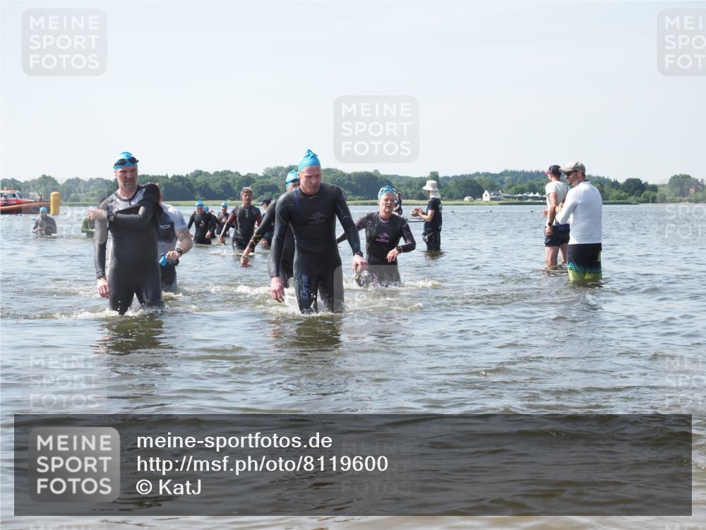 22.06.2025 - Viking Triathlon KatJ http://msf.ph/oto/8119600 22.06.2025 10:47:21 Schwimmen 51, 74, 76, 267, 421, 547 meine-sportfotos.de