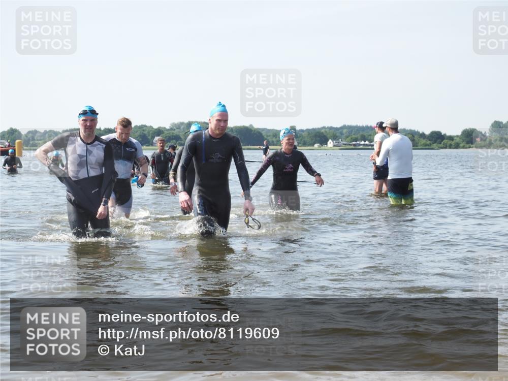 22.06.2025 - Viking Triathlon KatJ http://msf.ph/oto/8119609 22.06.2025 10:47:21 Schwimmen 51, 74, 76, 267, 421, 547 meine-sportfotos.de