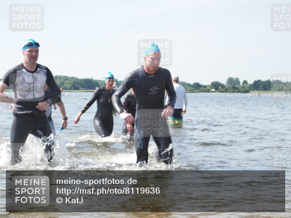 22.06.2025 - Viking Triathlon KatJ http://msf.ph/oto/8119636 22.06.2025 10:47:24 Schwimmen 23, 74, 76, 267, 421, 547 meine-sportfotos.de