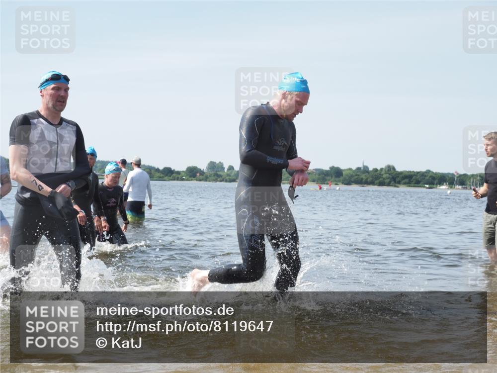 22.06.2025 - Viking Triathlon KatJ http://msf.ph/oto/8119647 22.06.2025 10:47:25 Schwimmen 23, 74, 76, 267, 421, 547 meine-sportfotos.de