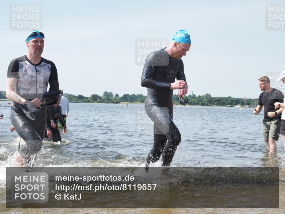 22.06.2025 - Viking Triathlon KatJ http://msf.ph/oto/8119657 22.06.2025 10:47:25 Schwimmen 23, 74, 76, 267, 421, 547 meine-sportfotos.de
