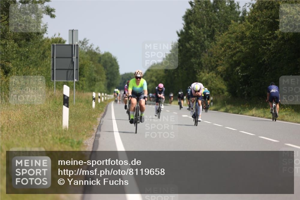 22.06.2025 - Viking Triathlon Yannick Fuchs http://msf.ph/oto/8119658 22.06.2025 11:45:17 Radfahren 178, 195, 468, 526, 548, 605, 658 meine-sportfotos.de