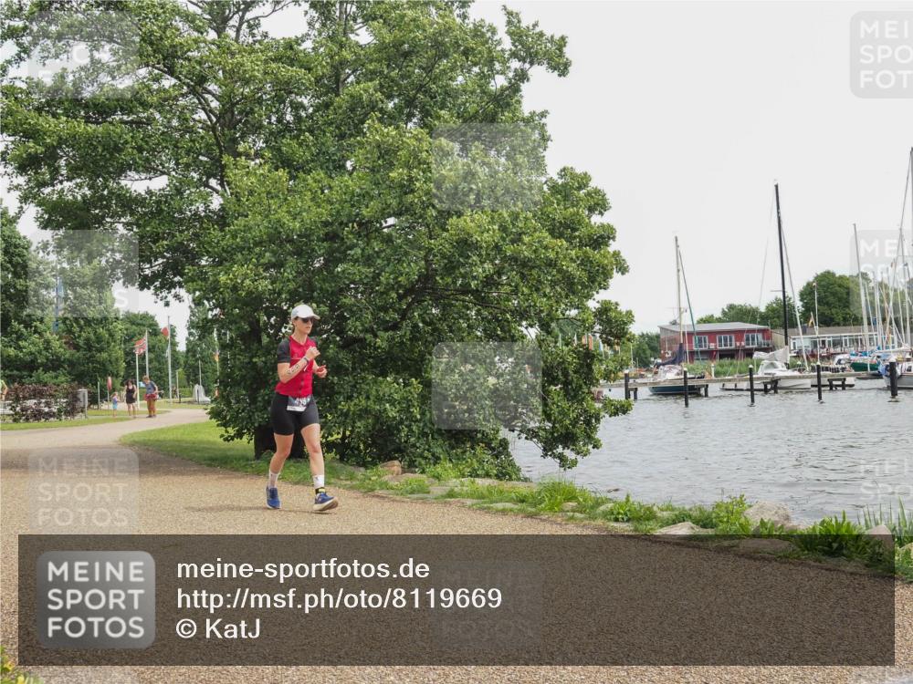 22.06.2025 - Viking Triathlon KatJ http://msf.ph/oto/8119669 22.06.2025 15:13:36 Laufen 481, 499 meine-sportfotos.de