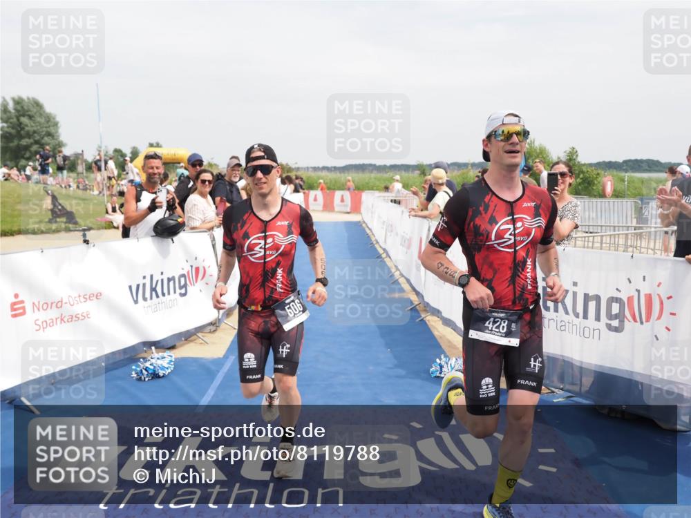 22.06.2025 - Viking Triathlon MichiJ http://msf.ph/oto/8119788 22.06.2025 15:09:43 Ziel 428, 506 meine-sportfotos.de