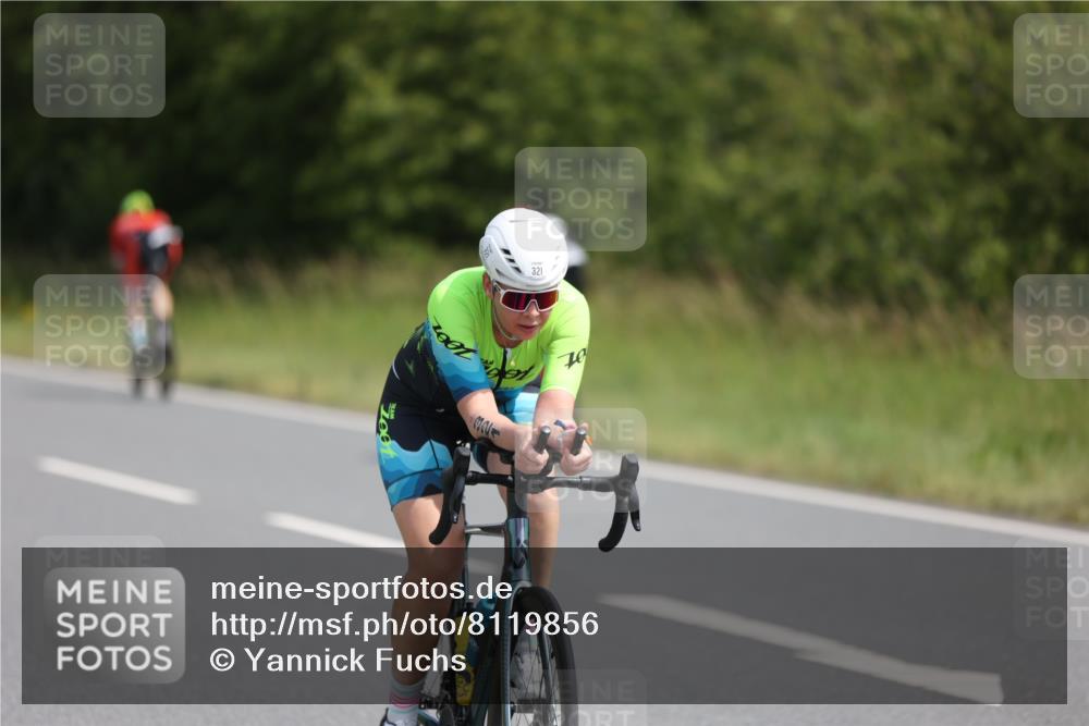 22.06.2025 - Viking Triathlon Yannick Fuchs http://msf.ph/oto/8119856 22.06.2025 11:45:39 Radfahren 10, 122, 166, 295, 321, 500, 544, 617 meine-sportfotos.de