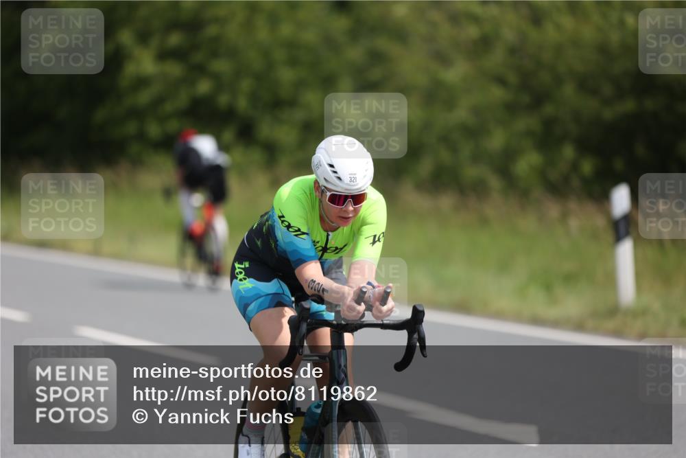 22.06.2025 - Viking Triathlon Yannick Fuchs http://msf.ph/oto/8119862 22.06.2025 11:45:39 Radfahren 10, 122, 166, 295, 321, 500, 544, 617 meine-sportfotos.de