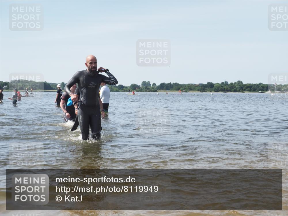22.06.2025 - Viking Triathlon KatJ http://msf.ph/oto/8119949 22.06.2025 10:47:51 Schwimmen 71, 84, 190, 223, 261, 285, 452 meine-sportfotos.de