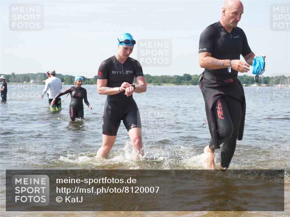 22.06.2025 - Viking Triathlon KatJ http://msf.ph/oto/8120007 22.06.2025 10:47:56 Schwimmen 84, 190, 223, 285, 452 meine-sportfotos.de