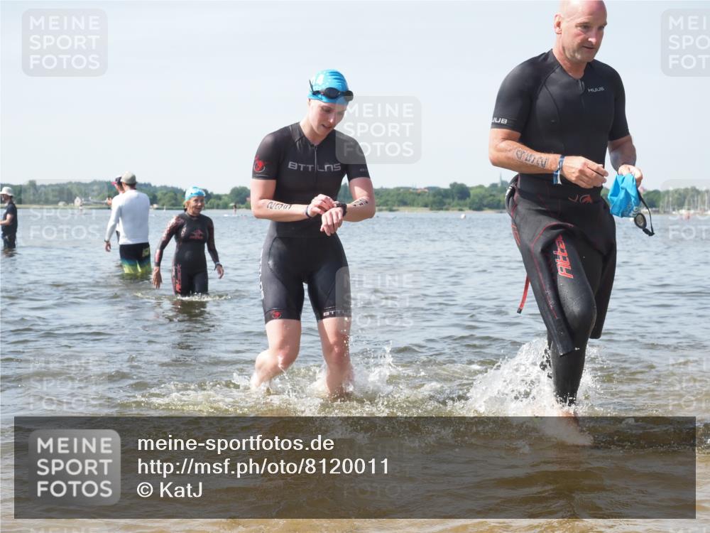22.06.2025 - Viking Triathlon KatJ http://msf.ph/oto/8120011 22.06.2025 10:47:56 Schwimmen 84, 190, 223, 285, 452 meine-sportfotos.de