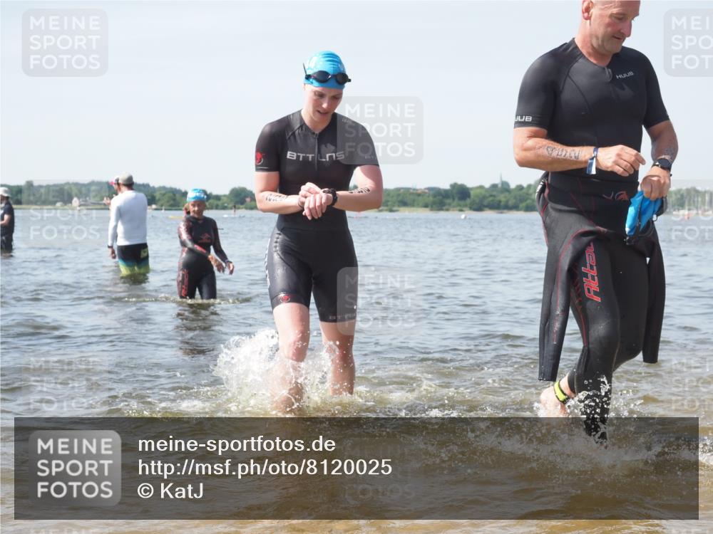 22.06.2025 - Viking Triathlon KatJ http://msf.ph/oto/8120025 22.06.2025 10:47:56 Schwimmen 84, 190, 223, 285, 452 meine-sportfotos.de