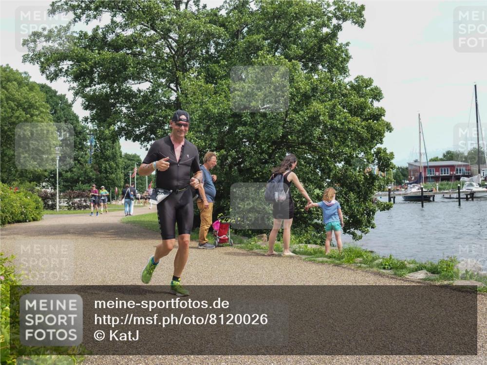 22.06.2025 - Viking Triathlon KatJ http://msf.ph/oto/8120026 22.06.2025 15:14:37 Laufen 219 meine-sportfotos.de