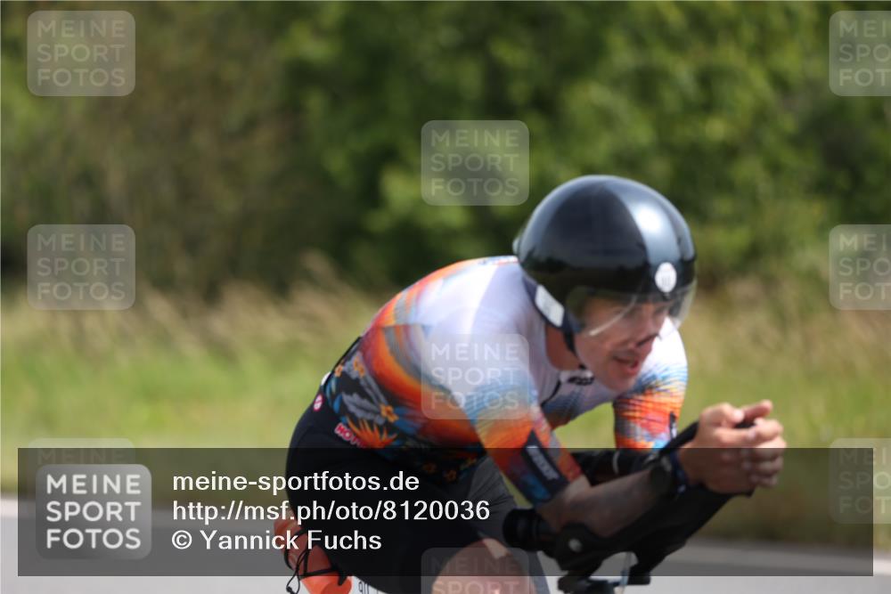 22.06.2025 - Viking Triathlon Yannick Fuchs http://msf.ph/oto/8120036 22.06.2025 11:45:59 Radfahren 90, 140, 167, 198, 298, 384, 401, 534 meine-sportfotos.de