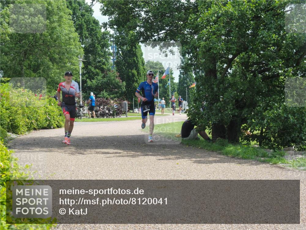 22.06.2025 - Viking Triathlon KatJ http://msf.ph/oto/8120041 22.06.2025 12:59:24 Laufen 52, 352 meine-sportfotos.de