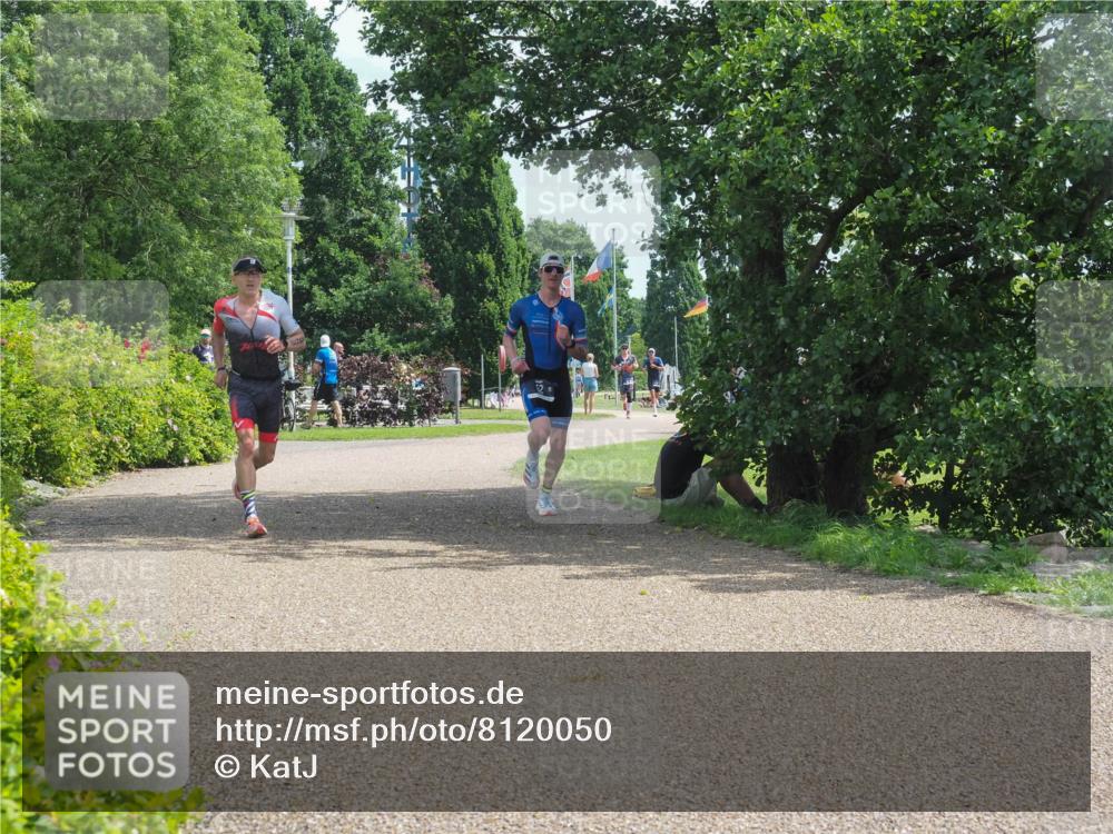 22.06.2025 - Viking Triathlon KatJ http://msf.ph/oto/8120050 22.06.2025 12:59:25 Laufen 52, 352 meine-sportfotos.de