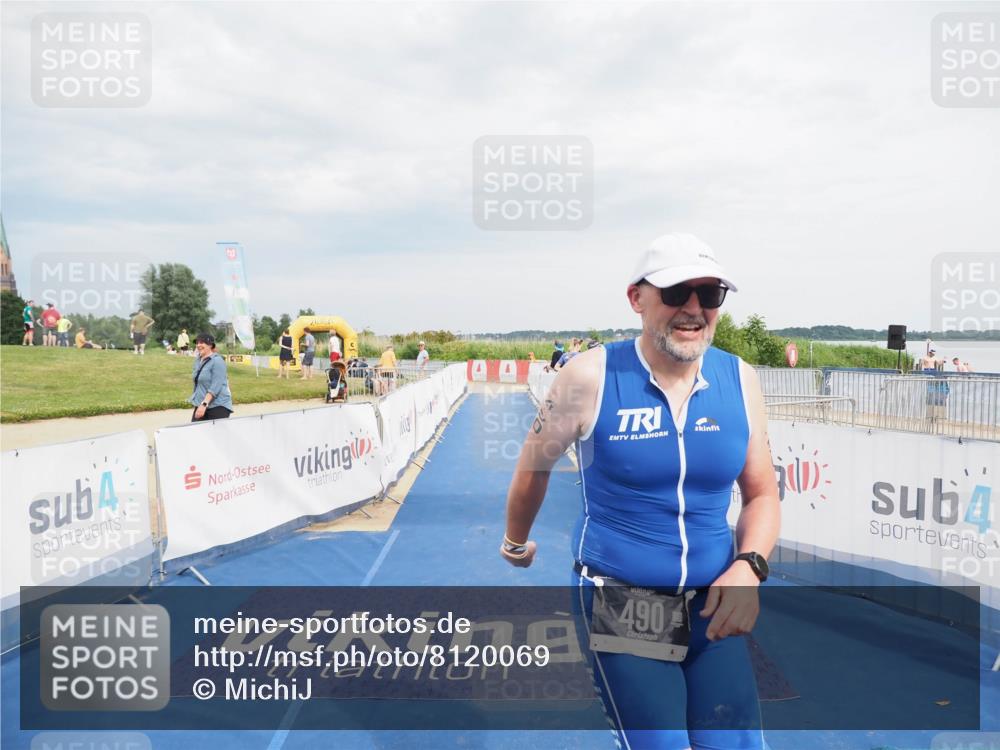 22.06.2025 - Viking Triathlon MichiJ http://msf.ph/oto/8120069 22.06.2025 17:01:55 Ziel 490 meine-sportfotos.de