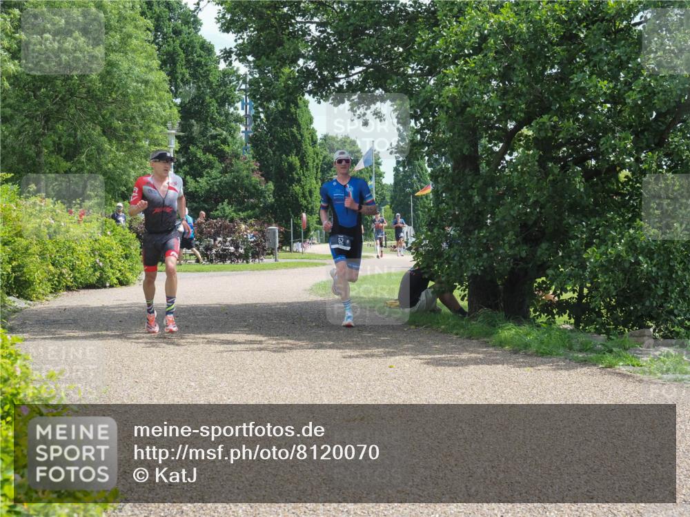 22.06.2025 - Viking Triathlon KatJ http://msf.ph/oto/8120070 22.06.2025 12:59:25 Laufen 52, 352 meine-sportfotos.de