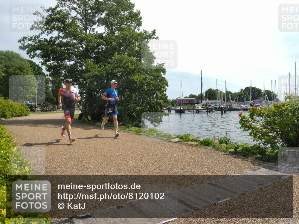 22.06.2025 - Viking Triathlon KatJ http://msf.ph/oto/8120102 22.06.2025 12:59:27 Laufen 52, 352 meine-sportfotos.de
