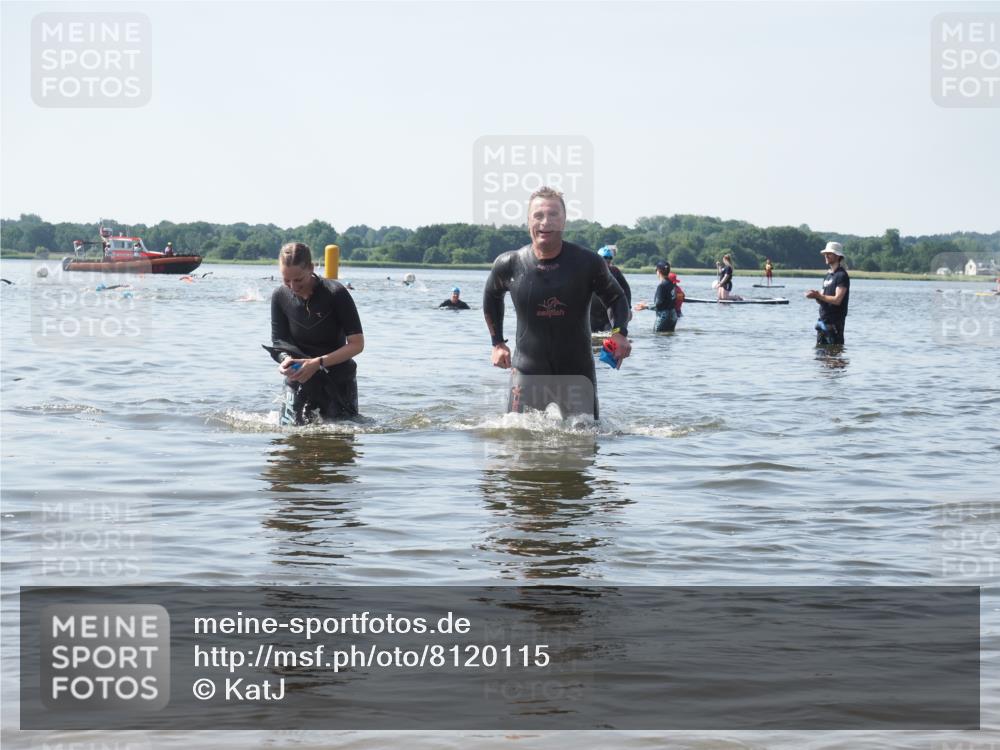 22.06.2025 - Viking Triathlon KatJ http://msf.ph/oto/8120115 22.06.2025 10:48:13 Schwimmen 37, 364, 471 meine-sportfotos.de