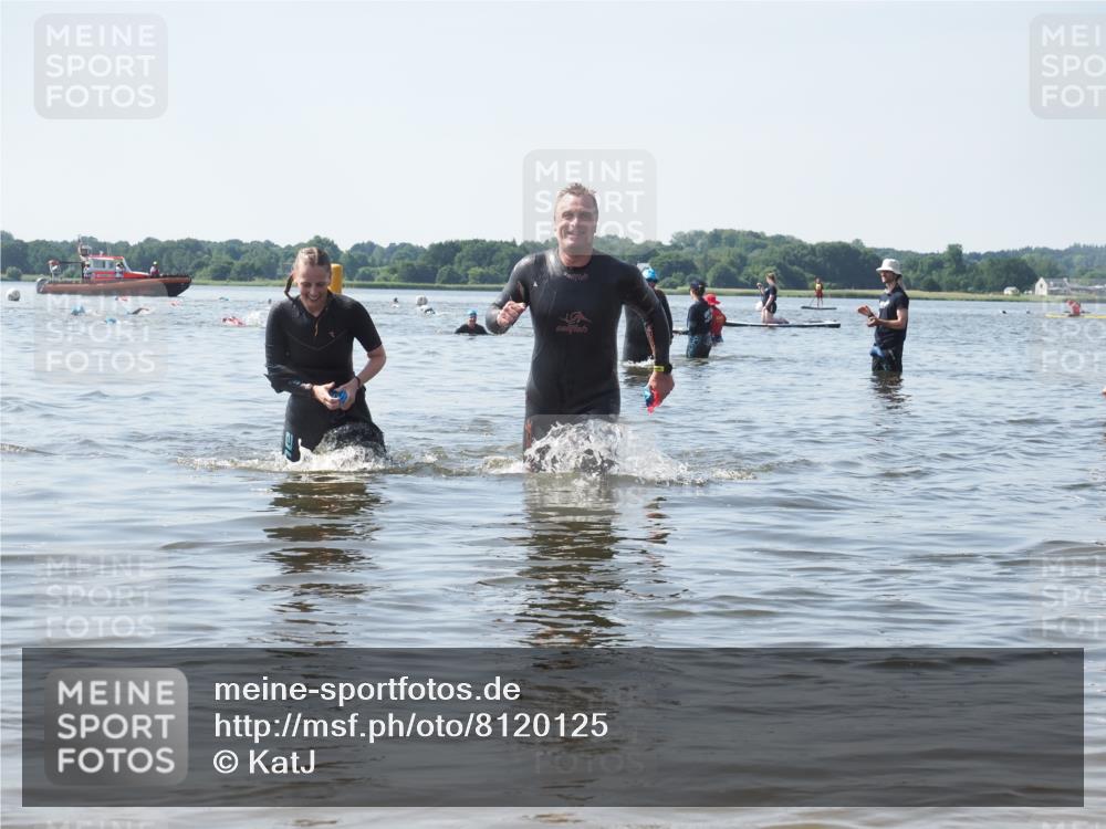 22.06.2025 - Viking Triathlon KatJ http://msf.ph/oto/8120125 22.06.2025 10:48:14 Schwimmen 37, 364, 471 meine-sportfotos.de