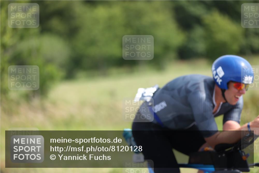 22.06.2025 - Viking Triathlon Yannick Fuchs http://msf.ph/oto/8120128 22.06.2025 11:46:05 Radfahren 77, 140, 167, 198, 298, 384, 401, 534 meine-sportfotos.de