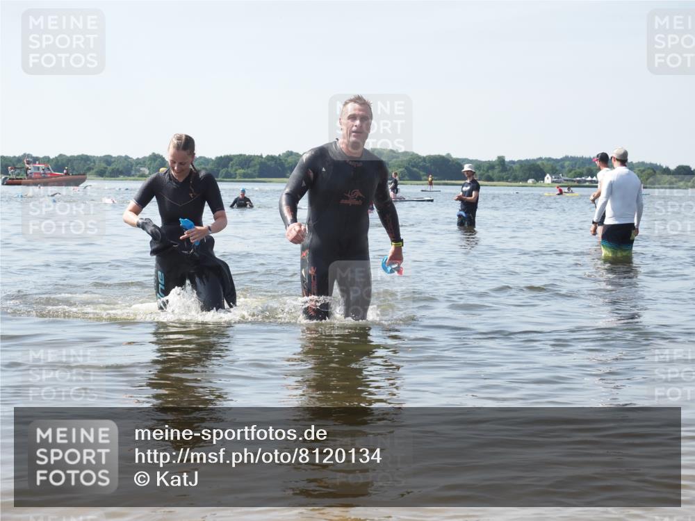 22.06.2025 - Viking Triathlon KatJ http://msf.ph/oto/8120134 22.06.2025 10:48:16 Schwimmen 37, 364, 471 meine-sportfotos.de