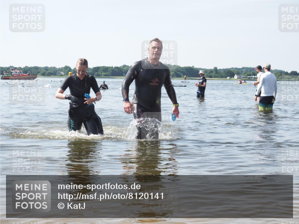 22.06.2025 - Viking Triathlon KatJ http://msf.ph/oto/8120141 22.06.2025 10:48:16 Schwimmen 37, 364, 471 meine-sportfotos.de