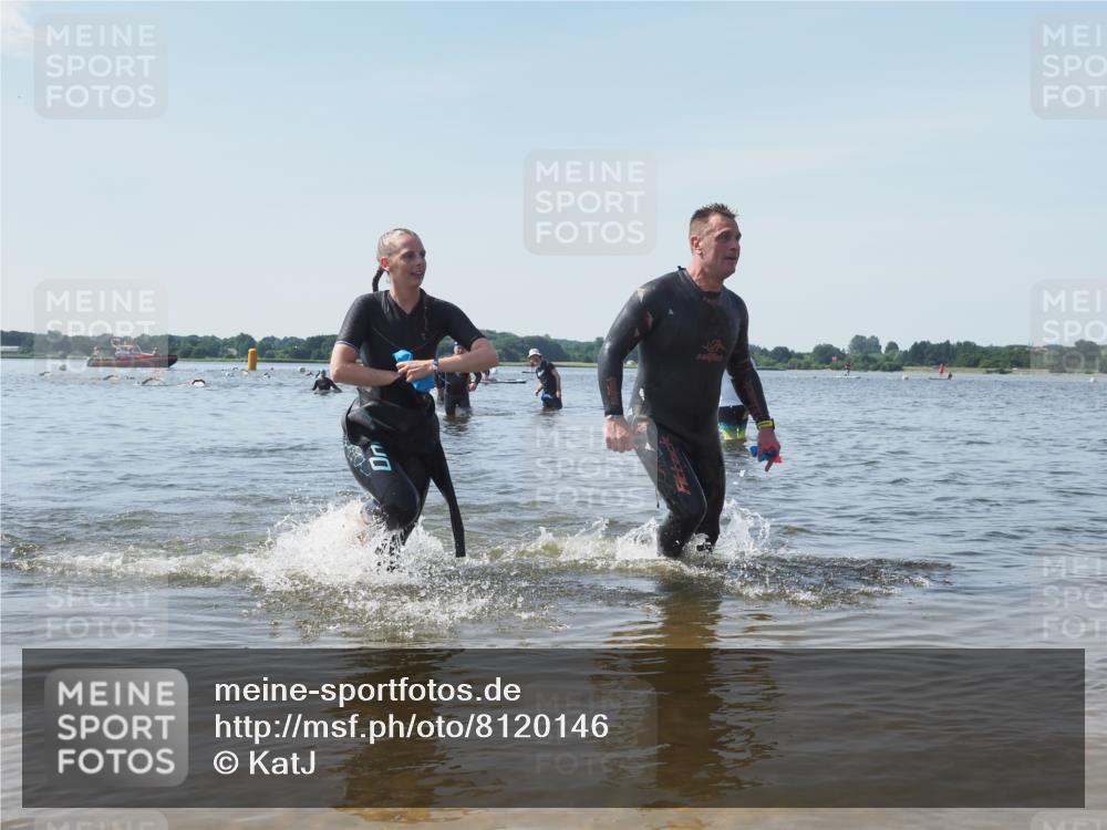 22.06.2025 - Viking Triathlon KatJ http://msf.ph/oto/8120146 22.06.2025 10:48:18 Schwimmen 37, 364, 471 meine-sportfotos.de