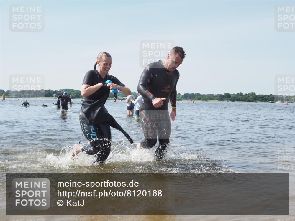 22.06.2025 - Viking Triathlon KatJ http://msf.ph/oto/8120168 22.06.2025 10:48:19 Schwimmen 37, 364, 471 meine-sportfotos.de