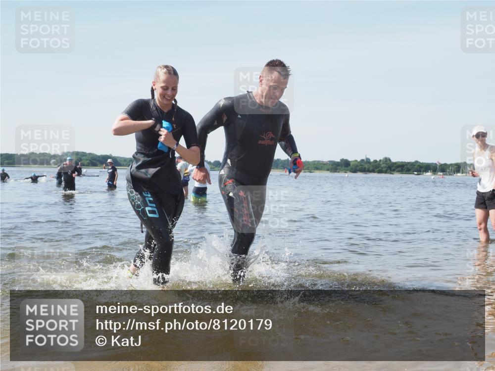 22.06.2025 - Viking Triathlon KatJ http://msf.ph/oto/8120179 22.06.2025 10:48:19 Schwimmen 37, 364, 471 meine-sportfotos.de
