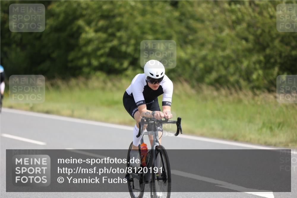 22.06.2025 - Viking Triathlon Yannick Fuchs http://msf.ph/oto/8120191 22.06.2025 11:46:16 Radfahren 77, 97 meine-sportfotos.de