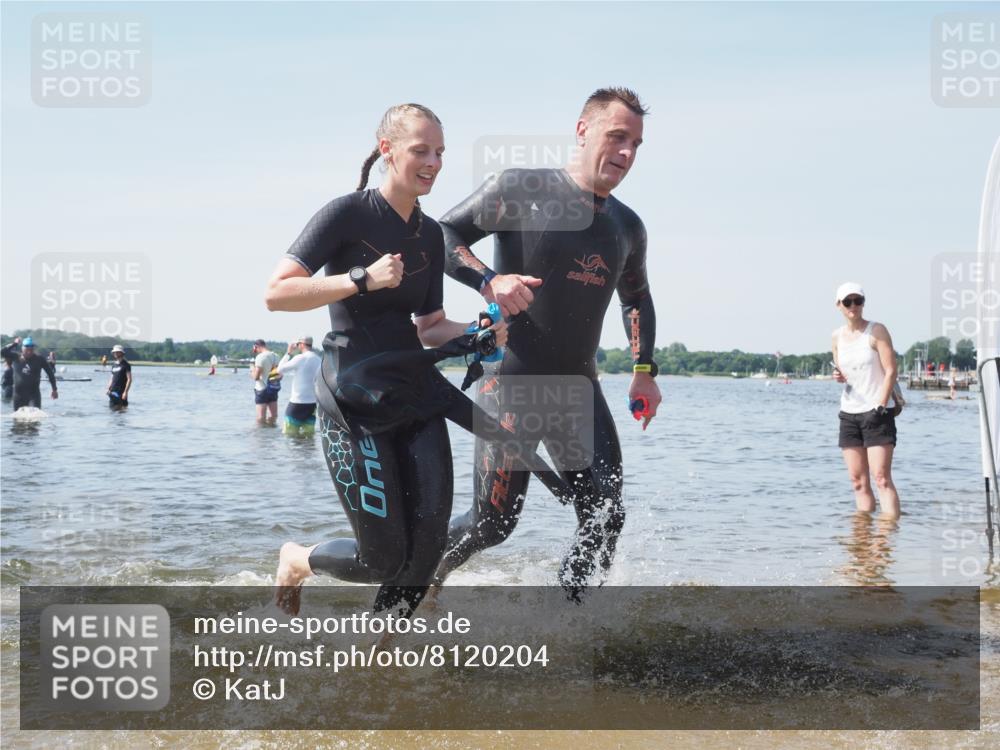 22.06.2025 - Viking Triathlon KatJ http://msf.ph/oto/8120204 22.06.2025 10:48:20 Schwimmen 37, 364, 471 meine-sportfotos.de