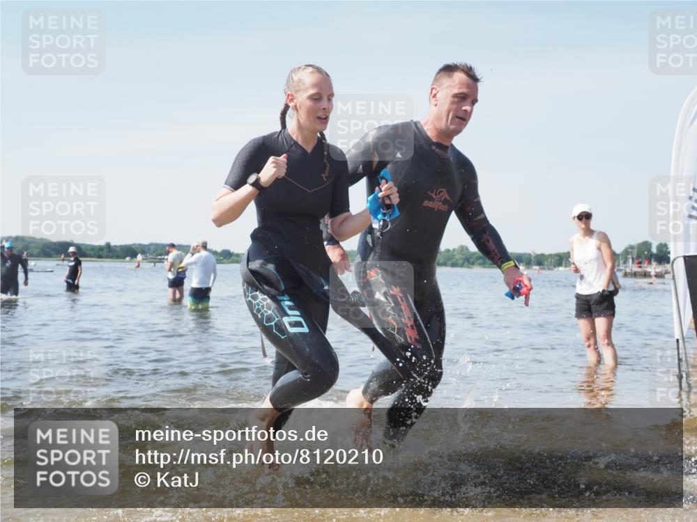 22.06.2025 - Viking Triathlon KatJ http://msf.ph/oto/8120210 22.06.2025 10:48:20 Schwimmen 37, 364, 471 meine-sportfotos.de