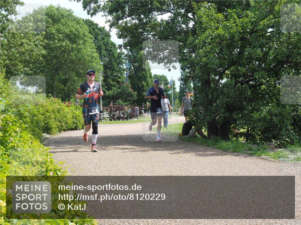 22.06.2025 - Viking Triathlon KatJ http://msf.ph/oto/8120229 22.06.2025 12:59:37 Laufen 355, 478 meine-sportfotos.de
