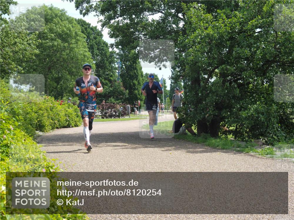 22.06.2025 - Viking Triathlon KatJ http://msf.ph/oto/8120254 22.06.2025 12:59:37 Laufen 355, 478 meine-sportfotos.de
