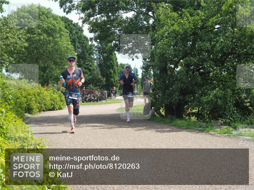 22.06.2025 - Viking Triathlon KatJ http://msf.ph/oto/8120263 22.06.2025 12:59:37 Laufen 355, 478 meine-sportfotos.de