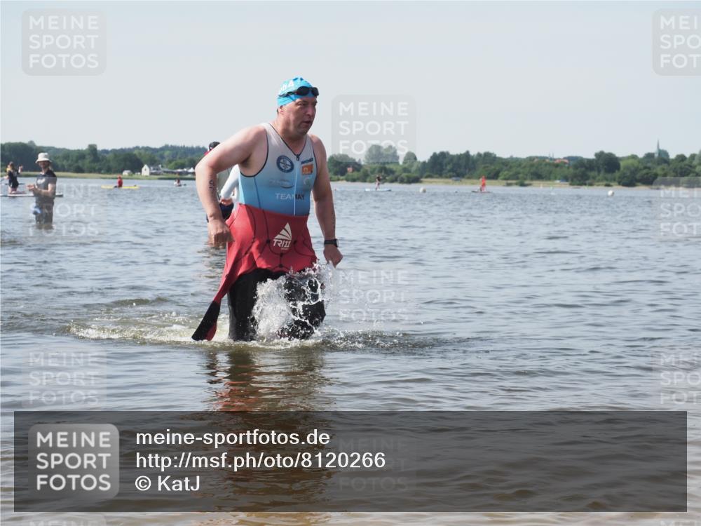 22.06.2025 - Viking Triathlon KatJ http://msf.ph/oto/8120266 22.06.2025 10:48:30 Schwimmen 412, 471, 494 meine-sportfotos.de