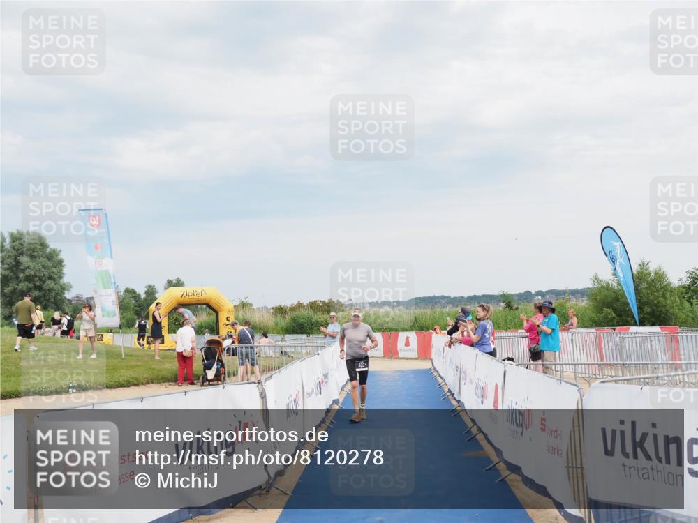 22.06.2025 - Viking Triathlon MichiJ http://msf.ph/oto/8120278 22.06.2025 17:03:28 Ziel 333 meine-sportfotos.de