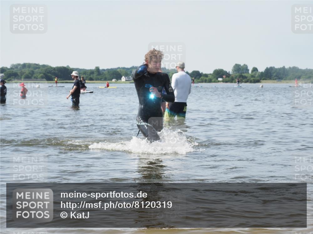 22.06.2025 - Viking Triathlon KatJ http://msf.ph/oto/8120319 22.06.2025 10:48:37 Schwimmen 412, 494 meine-sportfotos.de