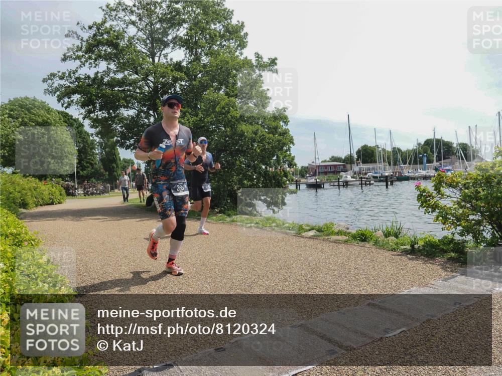 22.06.2025 - Viking Triathlon KatJ http://msf.ph/oto/8120324 22.06.2025 12:59:39 Laufen 355, 478 meine-sportfotos.de