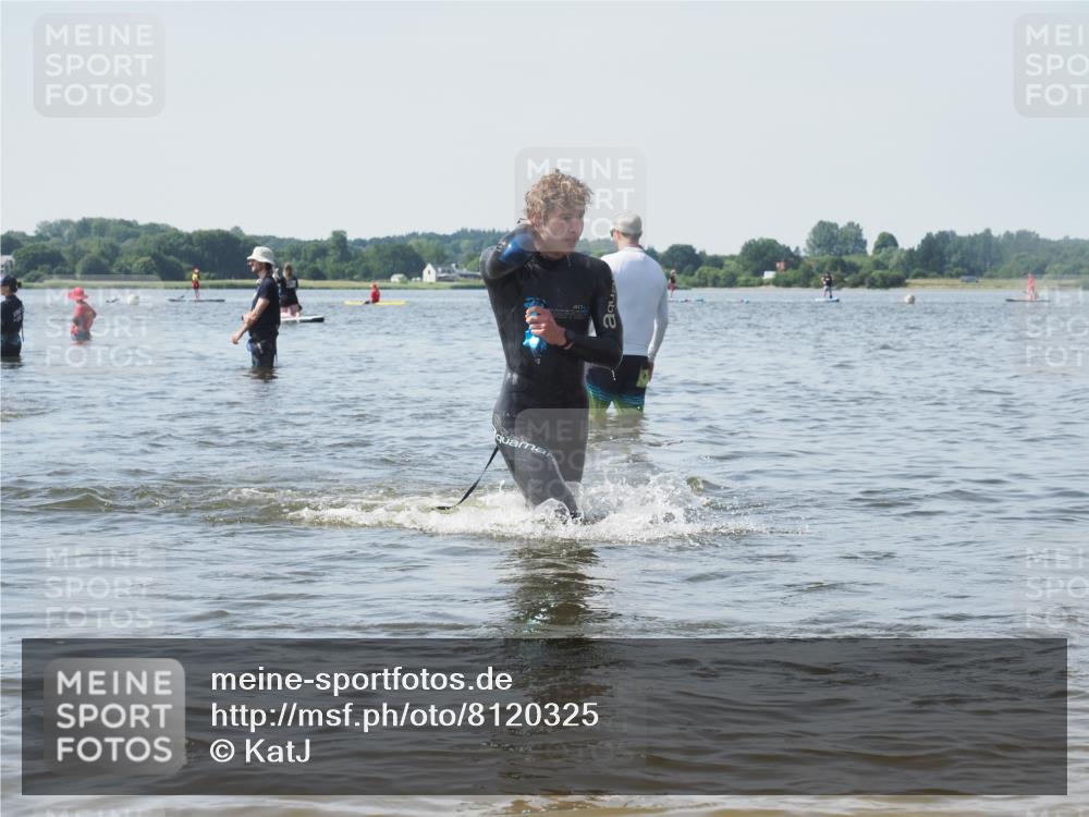 22.06.2025 - Viking Triathlon KatJ http://msf.ph/oto/8120325 22.06.2025 10:48:37 Schwimmen 412, 494 meine-sportfotos.de