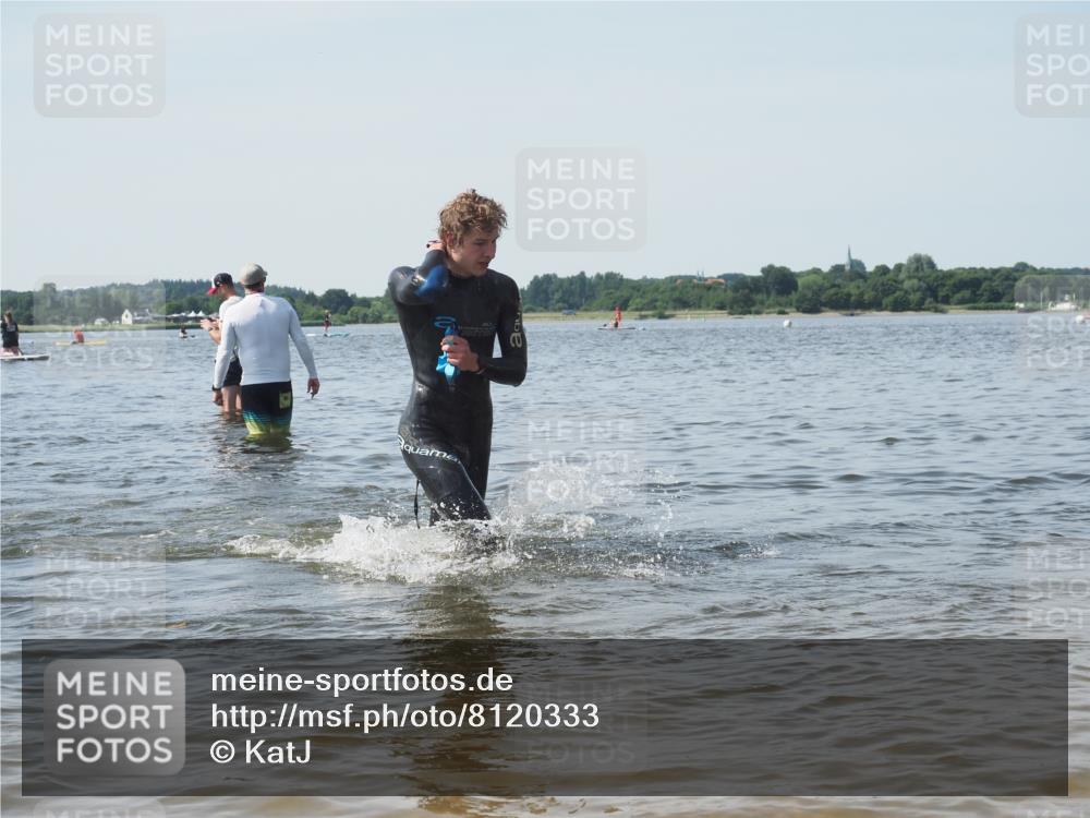 22.06.2025 - Viking Triathlon KatJ http://msf.ph/oto/8120333 22.06.2025 10:48:38 Schwimmen 412, 494 meine-sportfotos.de