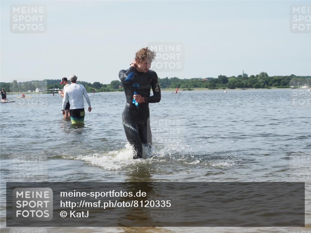 22.06.2025 - Viking Triathlon KatJ http://msf.ph/oto/8120335 22.06.2025 10:48:38 Schwimmen 412, 494 meine-sportfotos.de