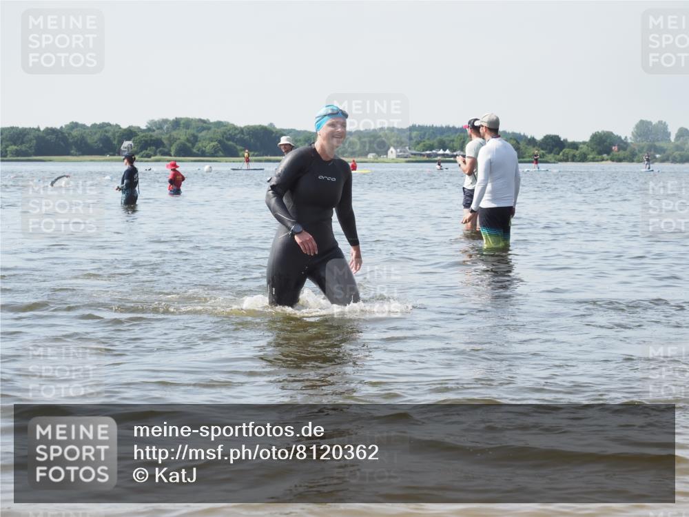 22.06.2025 - Viking Triathlon KatJ http://msf.ph/oto/8120362 22.06.2025 10:48:43 Schwimmen 166, 412, 494, 607 meine-sportfotos.de