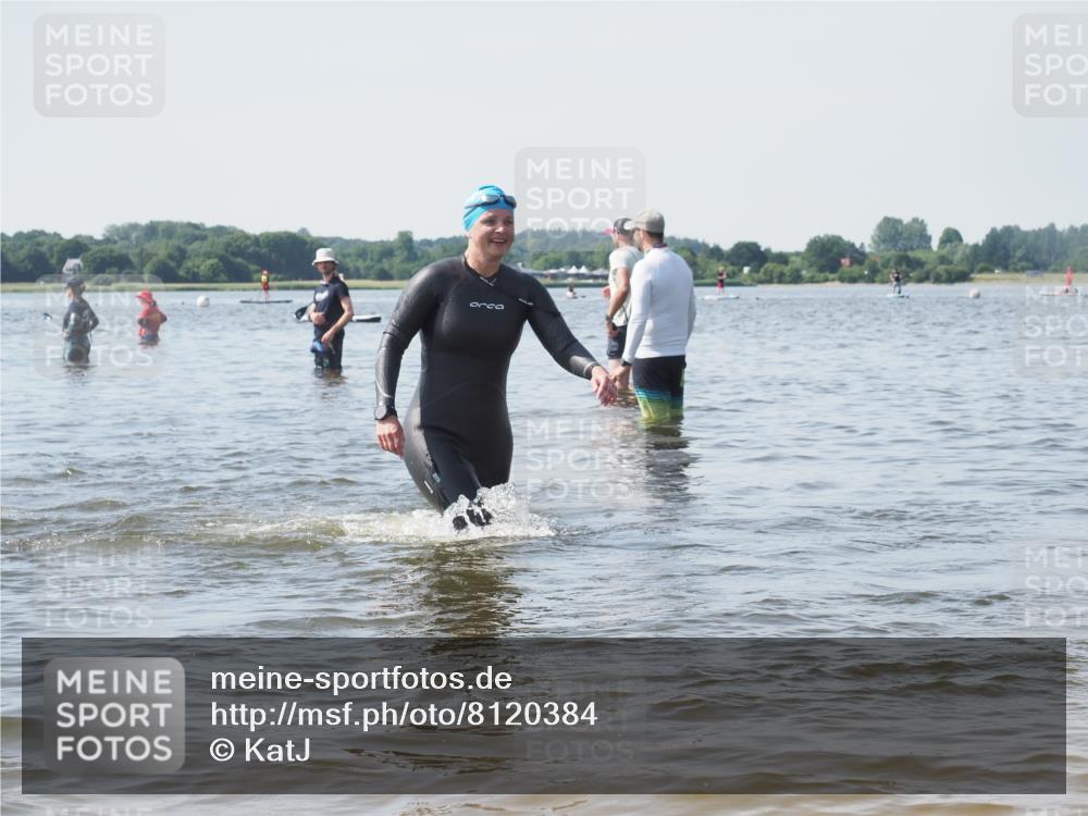 22.06.2025 - Viking Triathlon KatJ http://msf.ph/oto/8120384 22.06.2025 10:48:43 Schwimmen 166, 412, 494, 607 meine-sportfotos.de