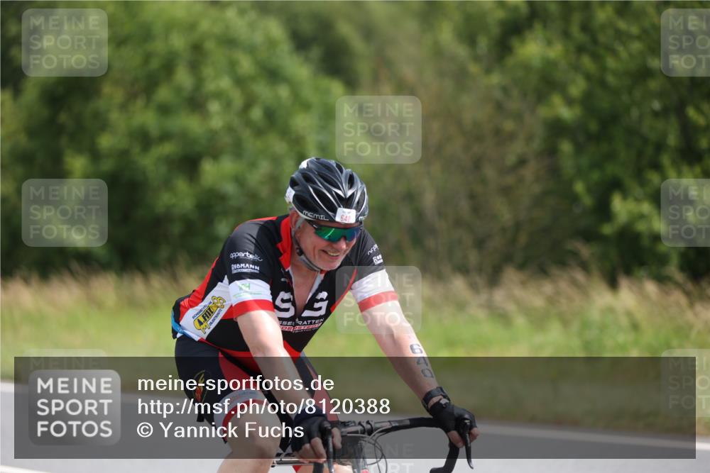 22.06.2025 - Viking Triathlon Yannick Fuchs http://msf.ph/oto/8120388 22.06.2025 11:47:01 Radfahren 48, 116, 402, 481, 640 meine-sportfotos.de