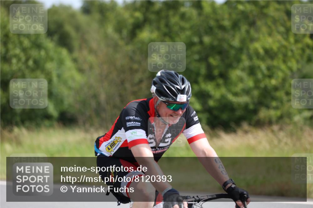 22.06.2025 - Viking Triathlon Yannick Fuchs http://msf.ph/oto/8120393 22.06.2025 11:47:01 Radfahren 48, 116, 402, 481, 640 meine-sportfotos.de